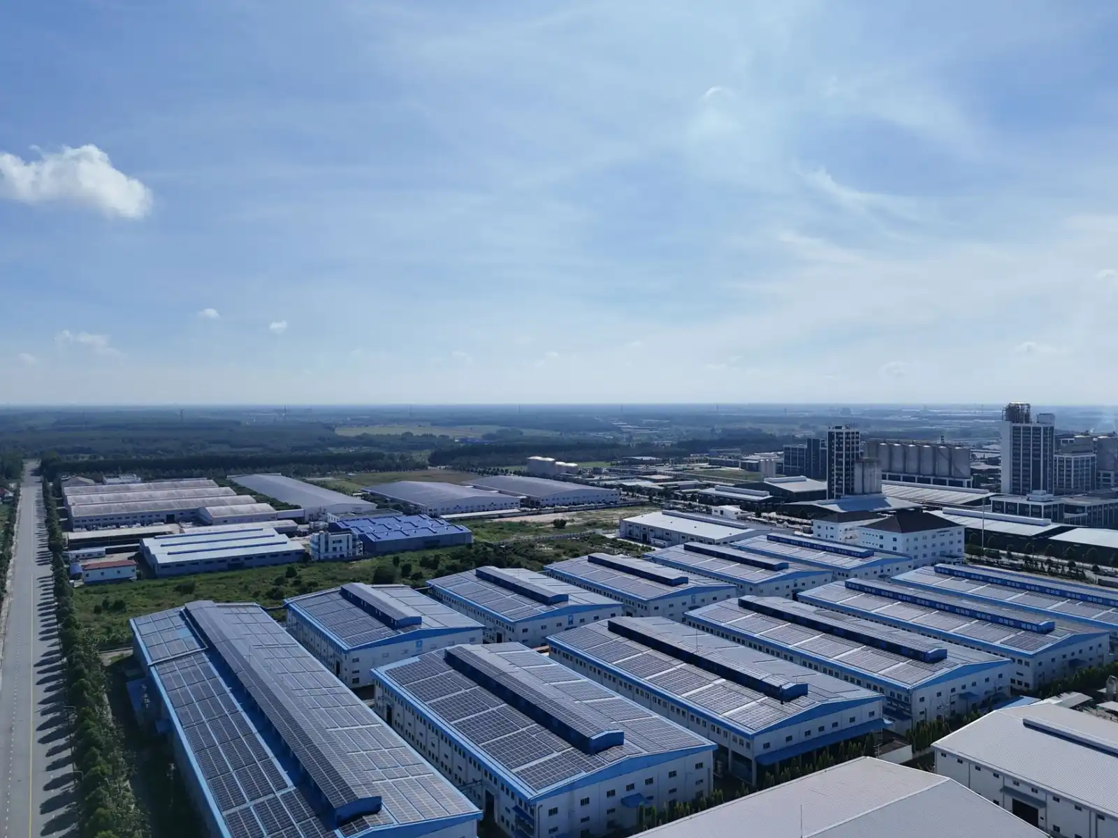 收纳箱与衣架批发供应链稳定性对家居零售的影响分析