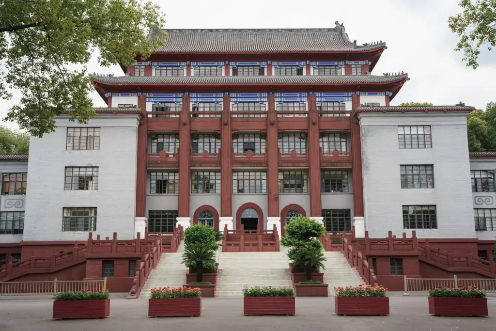 北京旸泰商贸衣架系列承重性能与材质工艺技术解析