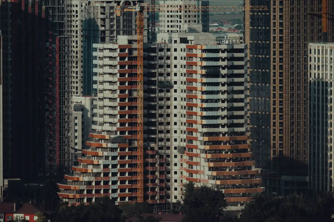 2025年家用垃圾桶市场趋势：分类需求与耐用设计解析