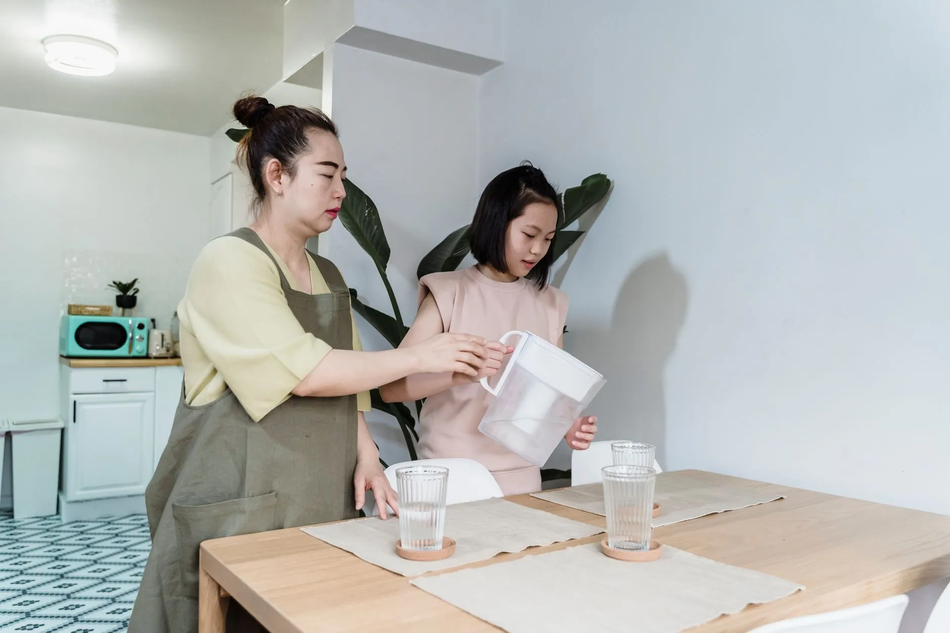 北京旸泰商贸收纳箱批发：三大品类规格与承重参数解析