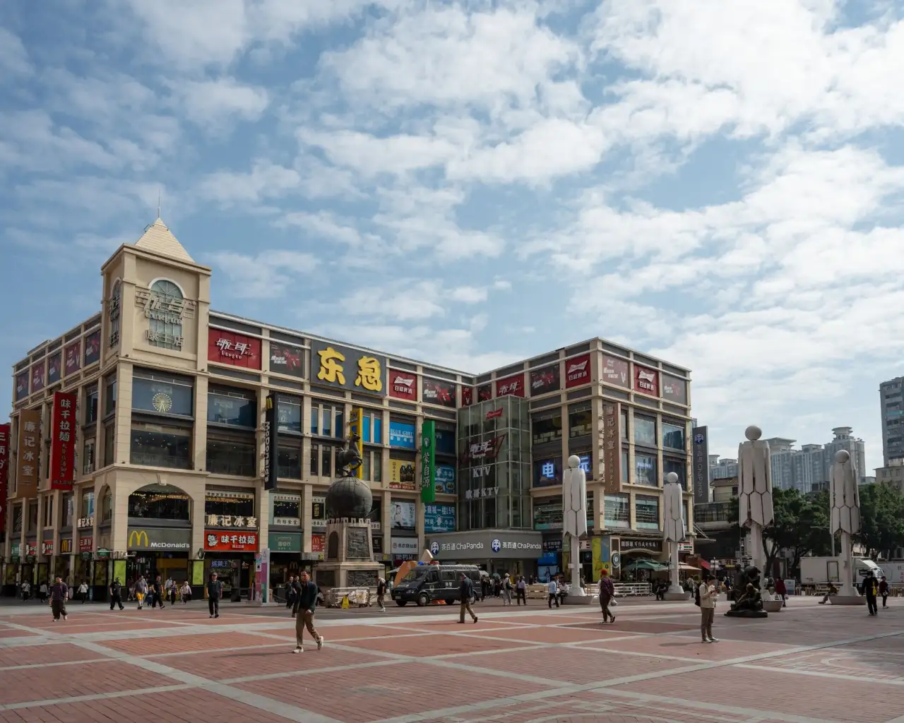 衣架与拖把采购对比:不同材质在商超渠道的适用性分析正文配图 2