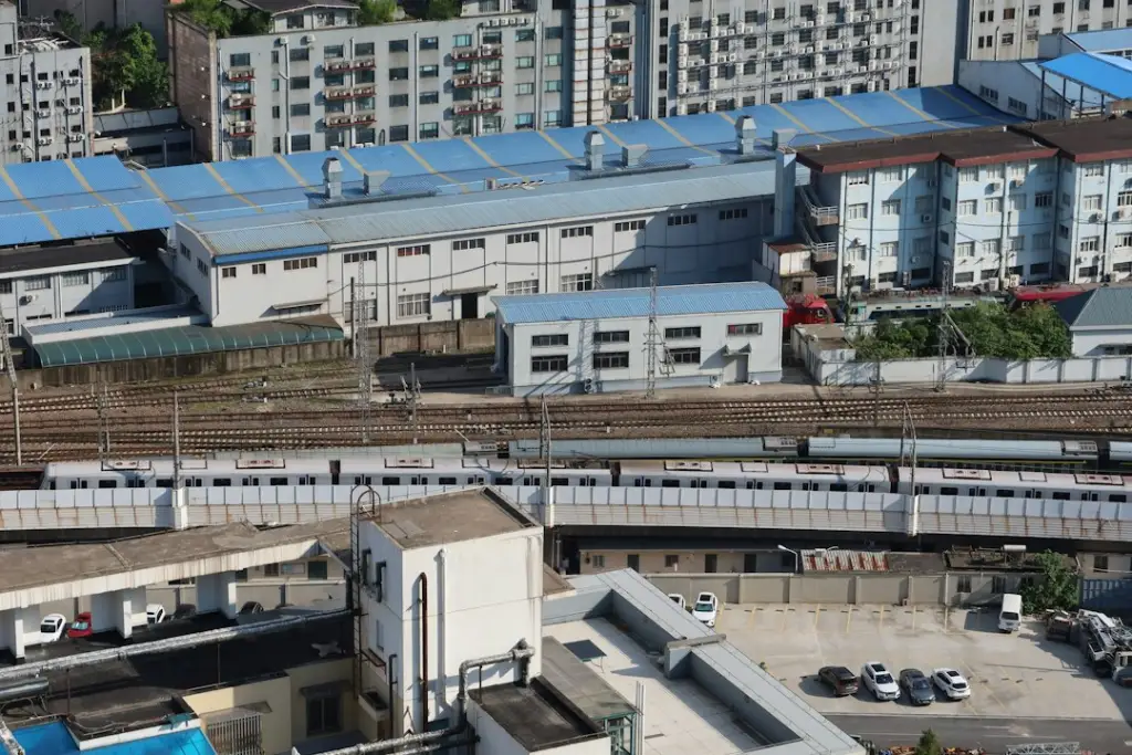 北京地区商超采购指南:收纳箱与衣架批发选型要点解析